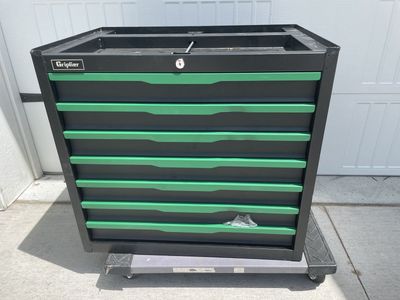 New Griplier 7-Drawer Tool Chest with Wood Top, 31.3W x 18.9D x 32.3H inches, Black and Green,
