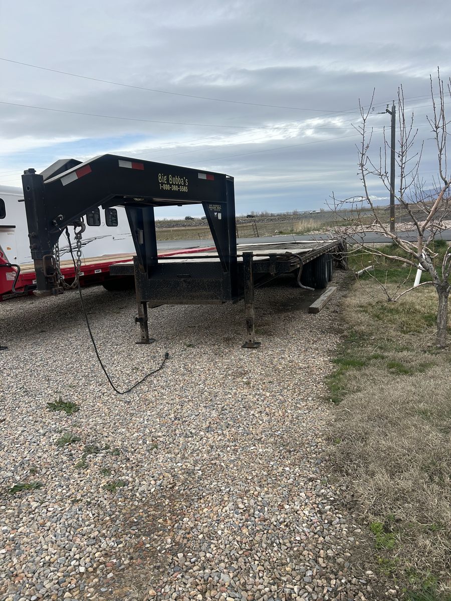 Big Bubba 27 Ft Gooseneck Trailer