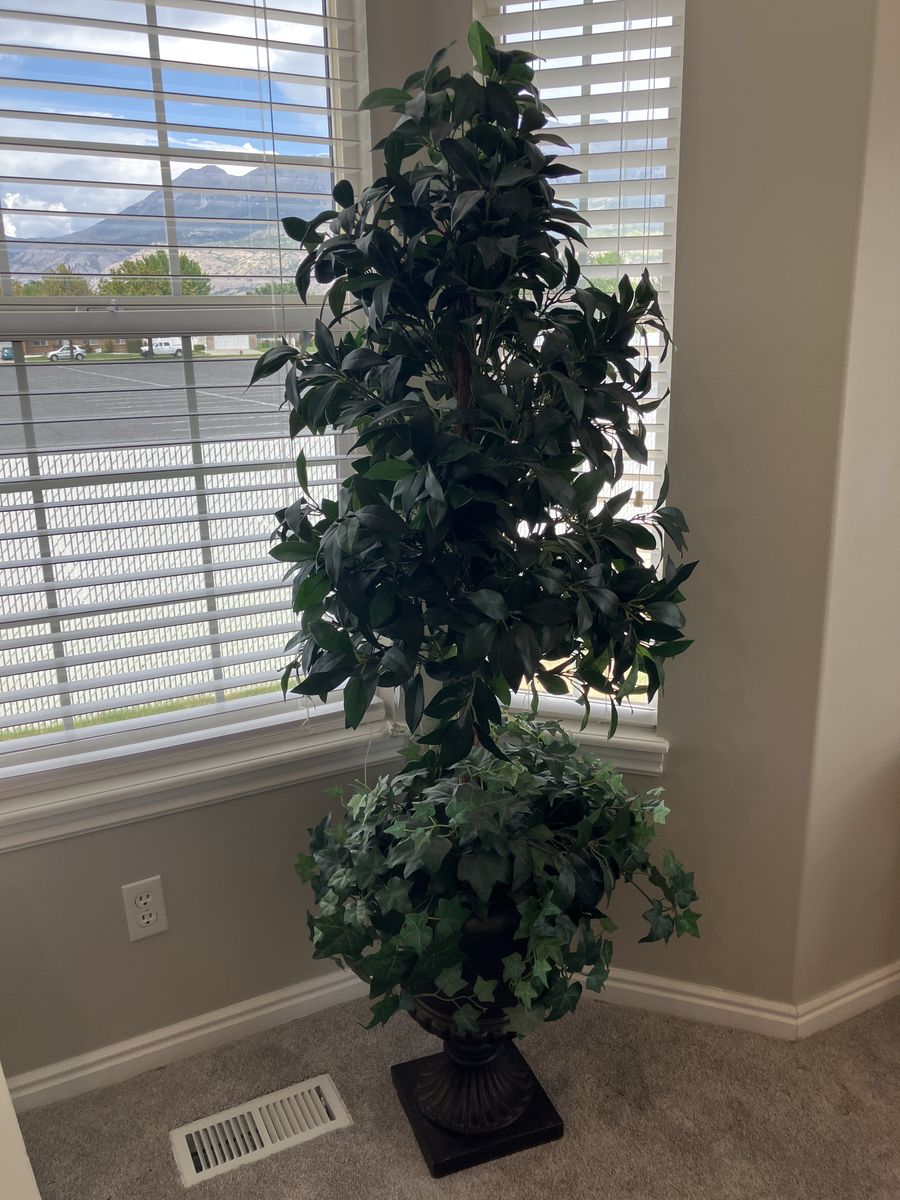 Artificial Decorative Indoor Tree