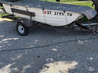 Tri-hull unsinkable water tender boat