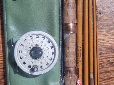Vintage South Bend Gladding Fly Fishing Rod & Martin 63-SS Fly Reel Combo with Case. In Great Condition. Has original case.