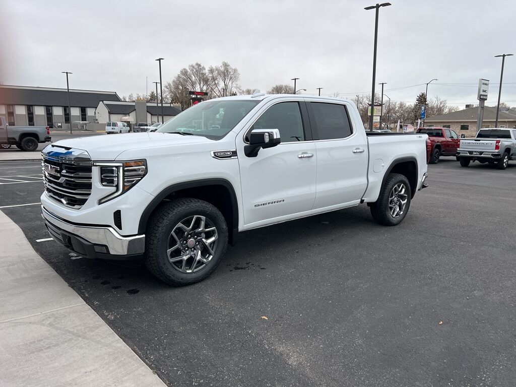2026 GMC 1500 SLT