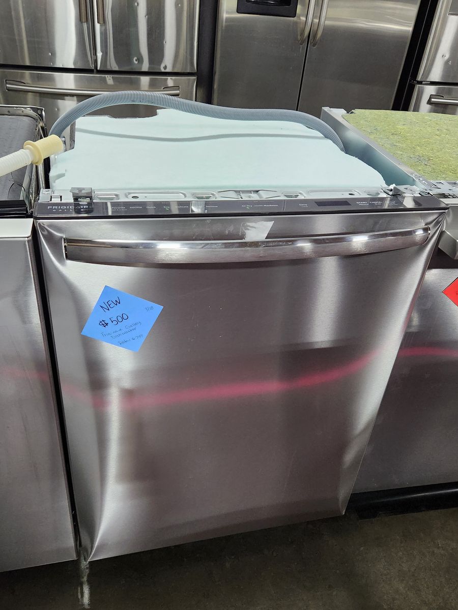 BRAND NEW! FRIGIDAIRE GALLERY STAINLESS STEEL DISHWASHER