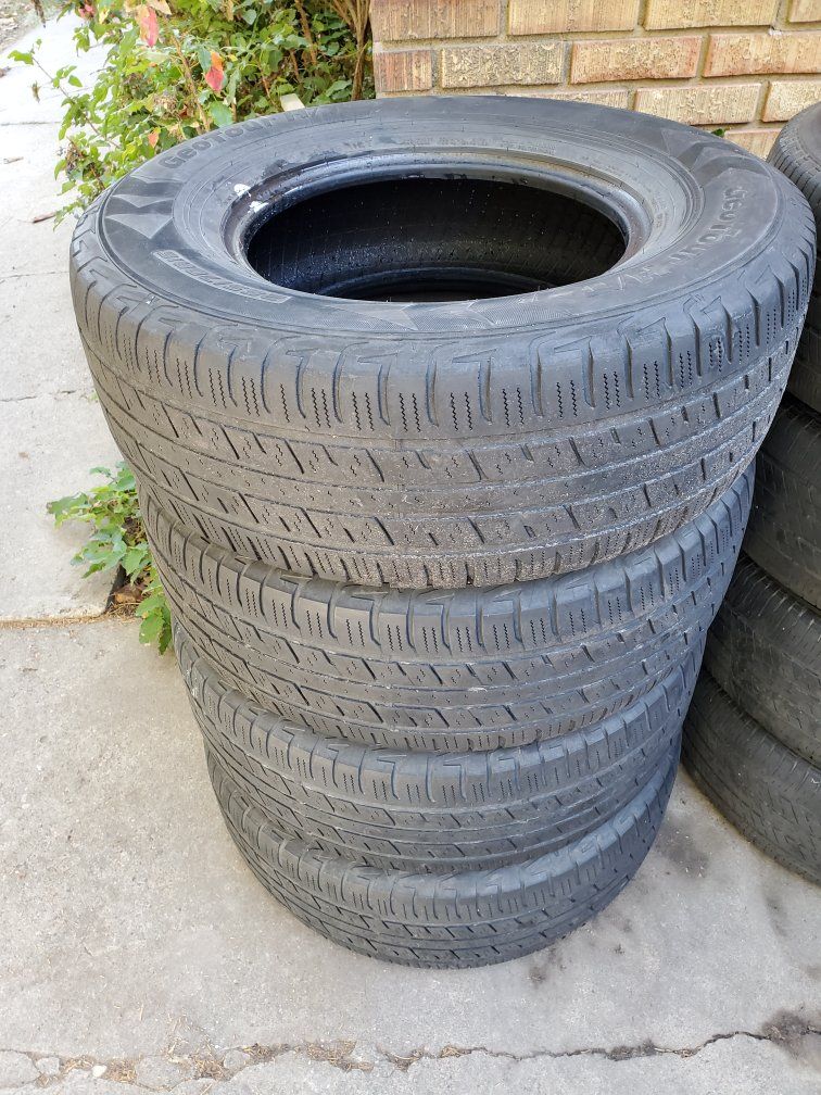 GeoTour H/T 265/70R16 Truck/SUV Tires - Set of 4