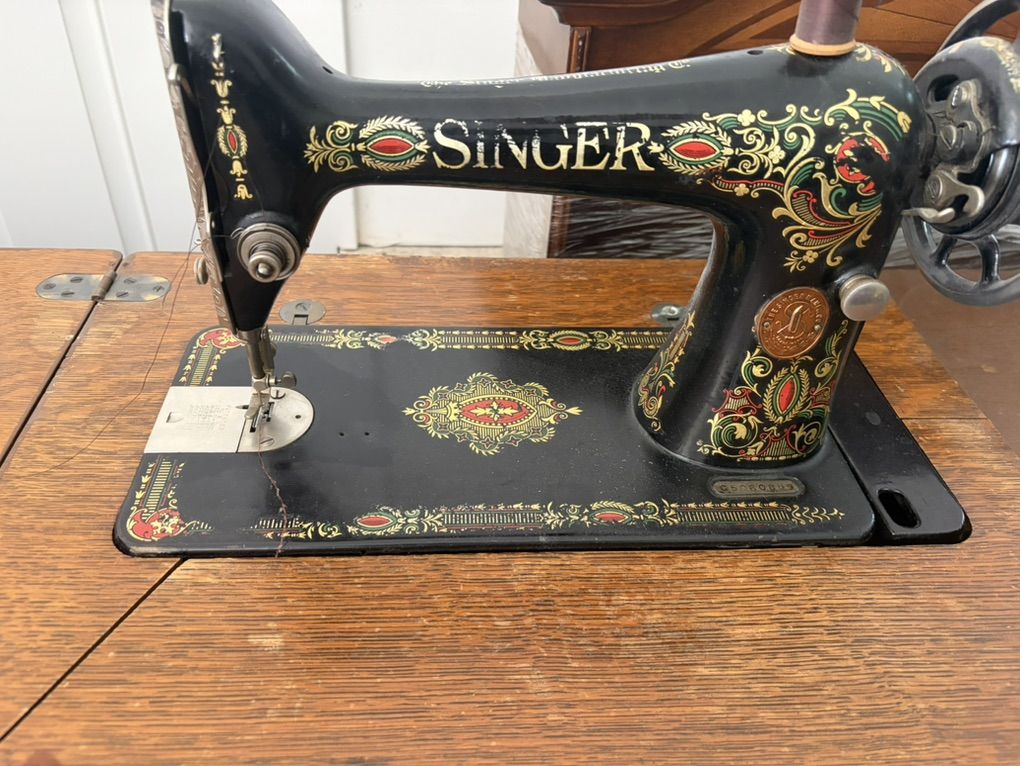 Antique Singer SewIng Machine