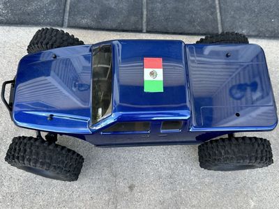 New Axial SCX10 Pro Kit Built With Electronics