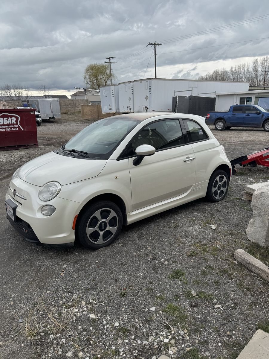 2015 Fiat 500e Base