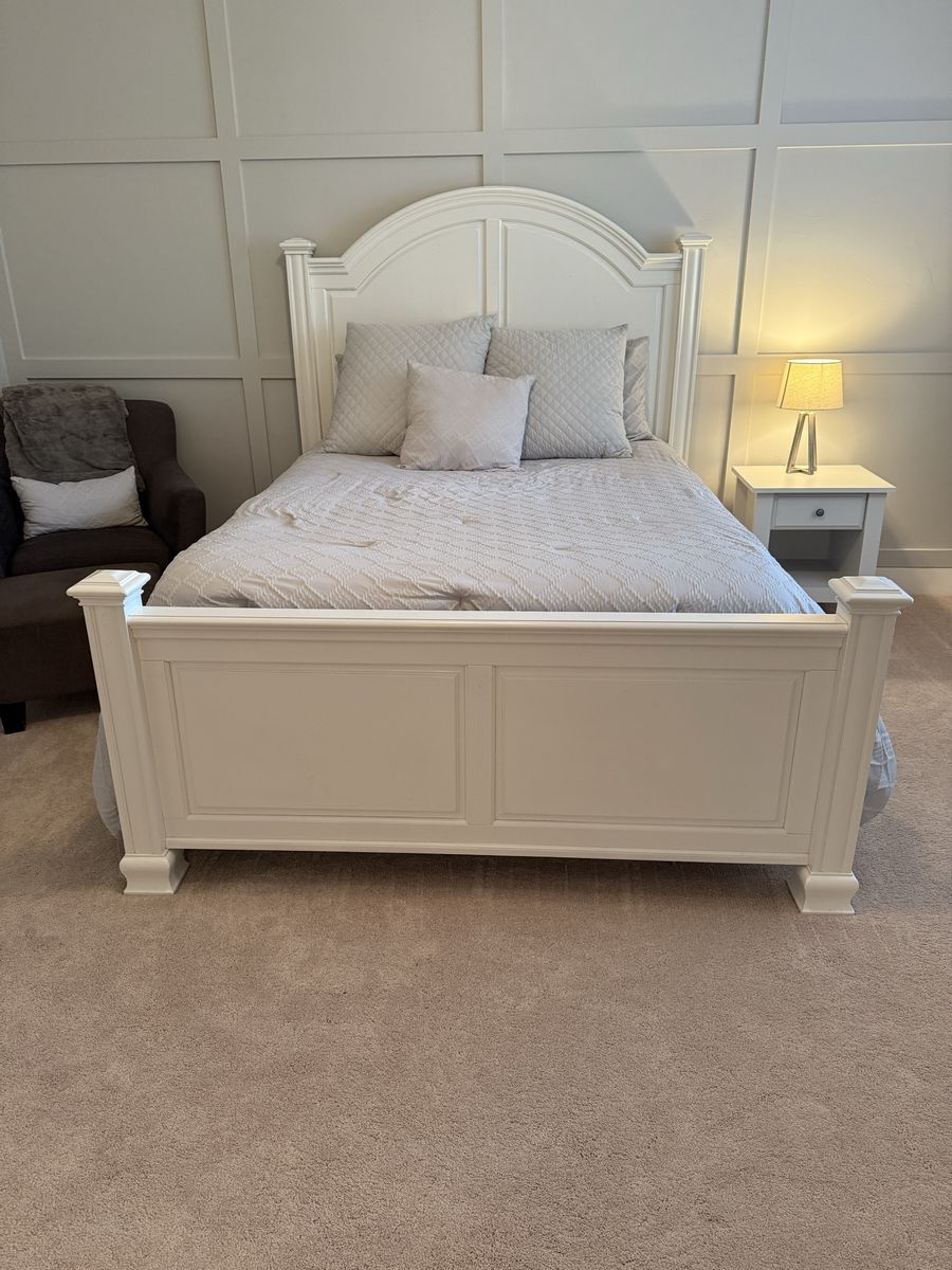 Moving Sale - Cozy Bedroom Set: Queen Bed Frame, Nightstand, Armchair & Ottoman - Excellent Condition