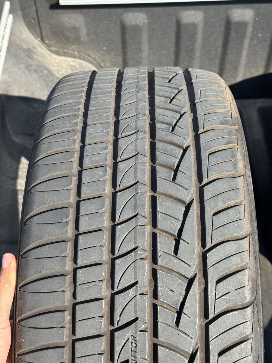 General G-MAX AS-05 235/40ZR19 All-Season Tire