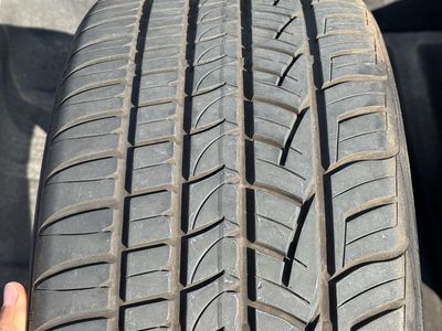General G-MAX AS-05 235/40ZR19 All-Season Tire