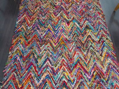 5'x7' Area Rug – Living / Dining Room – Good Condition $49