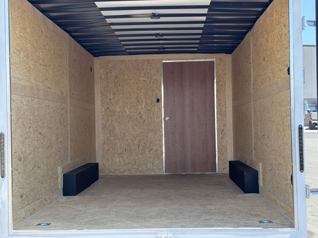 Main image 6
