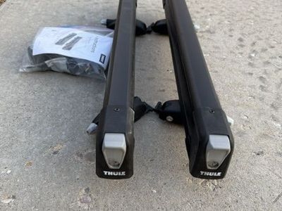 Thule SnowPack Ski & Snowboard Roof Rack W/Keys!