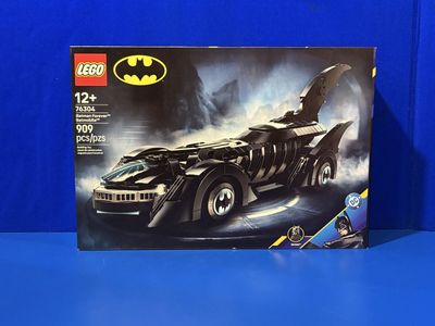 LEGO 76304 Batman Forever Batmobile Building Set, 909 Pieces.