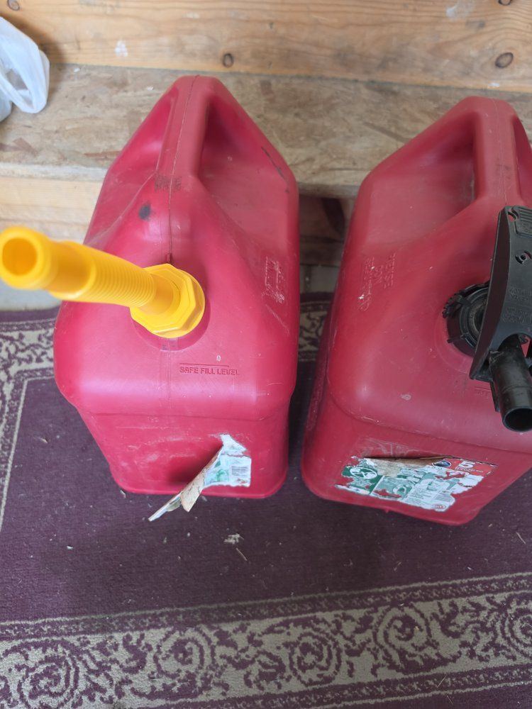 2 5-gallon gas cans