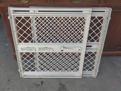 Expandable Baby Gate, Pet Gate, Child Safety Gate, White Plastic