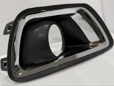 2017 - 2022 Chevrolet Colorado Front Driver Side Fog Light Bezel
