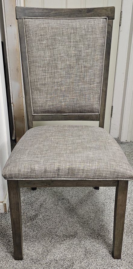 6 person Kitchen table with leaf.