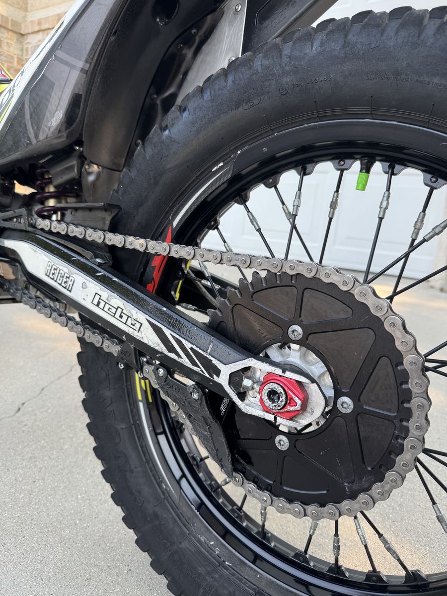 Main image 7