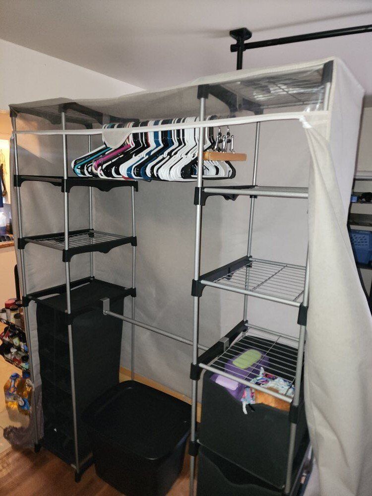 Collapsible closet/storage space