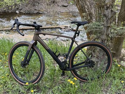 2025 Trek Checkpoint SL7 - Size M/L - less than 100 miles