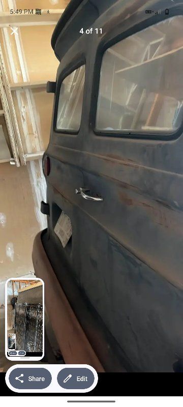 Main image 6