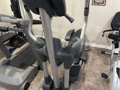 Nautilus Model E-916 Commercial Elliptical