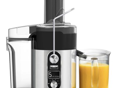 Bella Pro Series Centrifugal Juice Extractor - Stainless Steel / Black