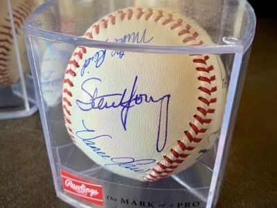 LDS CHURCH MEMBERS & Superstar Players Auto Rawlings Autographed Team Signed Official Major League Baseball in Display Case