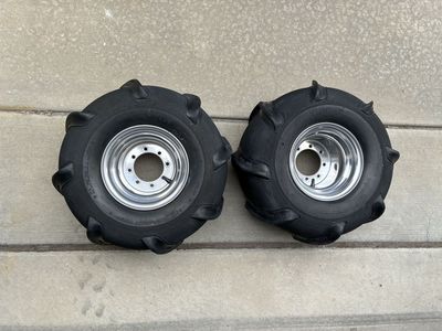 Douglas blue label wheels with Skat Trak edge tires