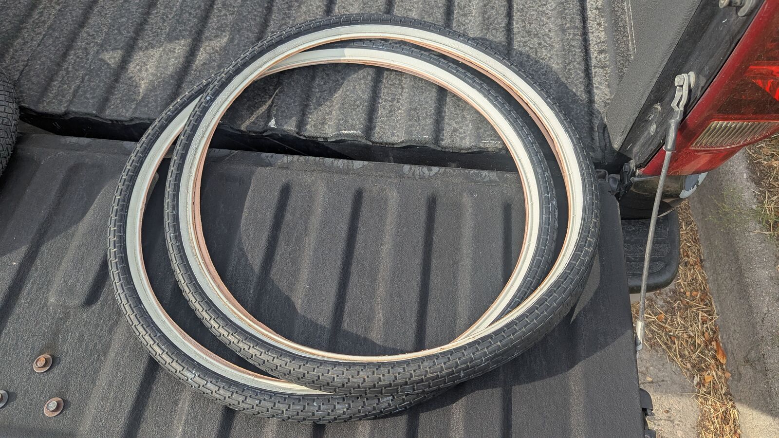 Bike tires pair of white wall 26x2.125/bicycle/lowrider/Schwinn