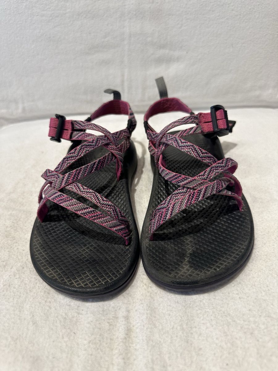 Chaco youth size 3 pink/grey/black sandals