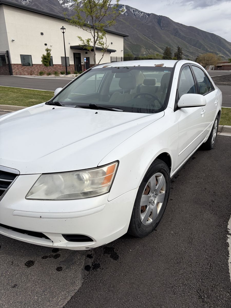 2010 HYUNDAI SONATA GL
