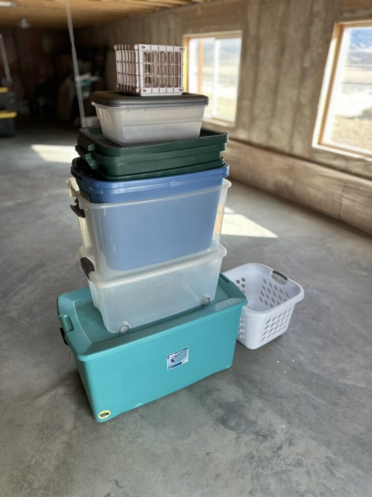 ASSORTED STORAGE TOTES & BINS (11 PIECES)