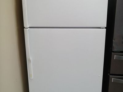 21 cf Top Freezer Refrigerator~90 Day Guarantee
