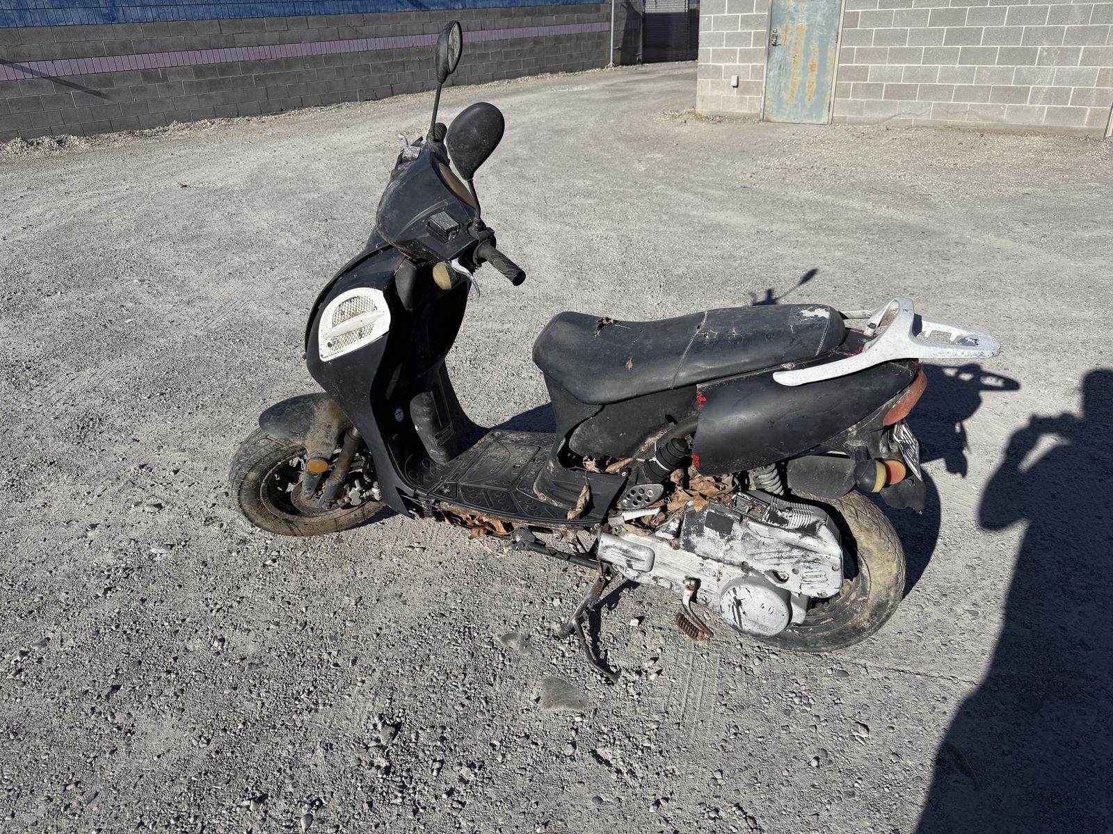 Parts mopeds/ scooters