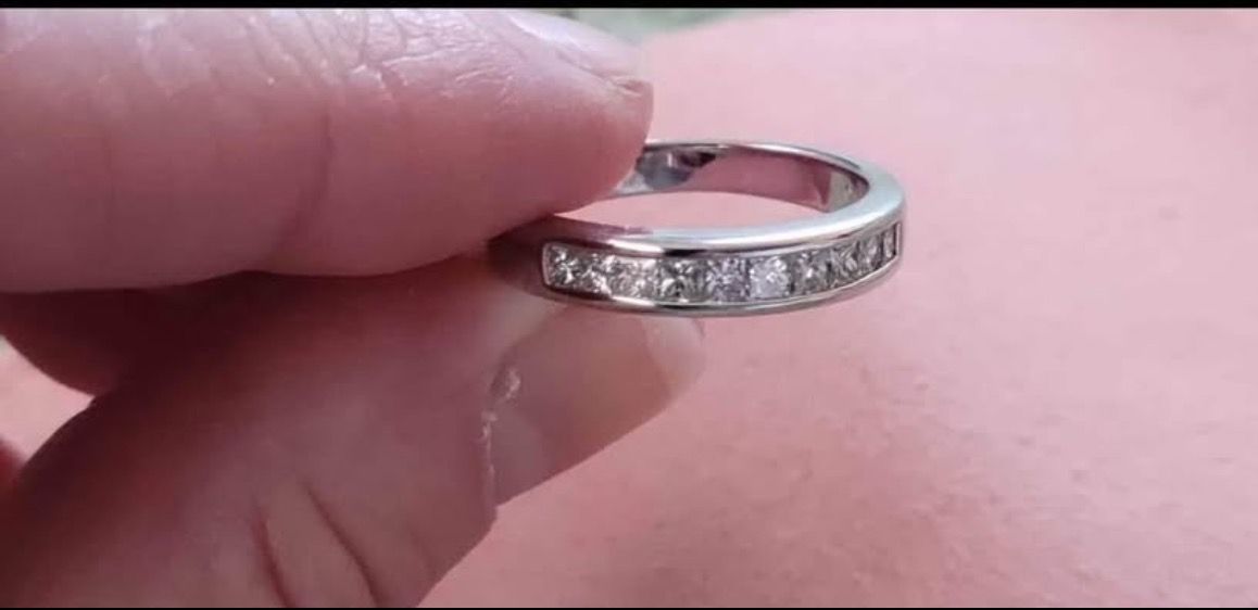 Engagement ring/band