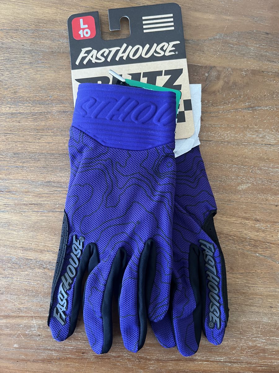 Fast House Gloves