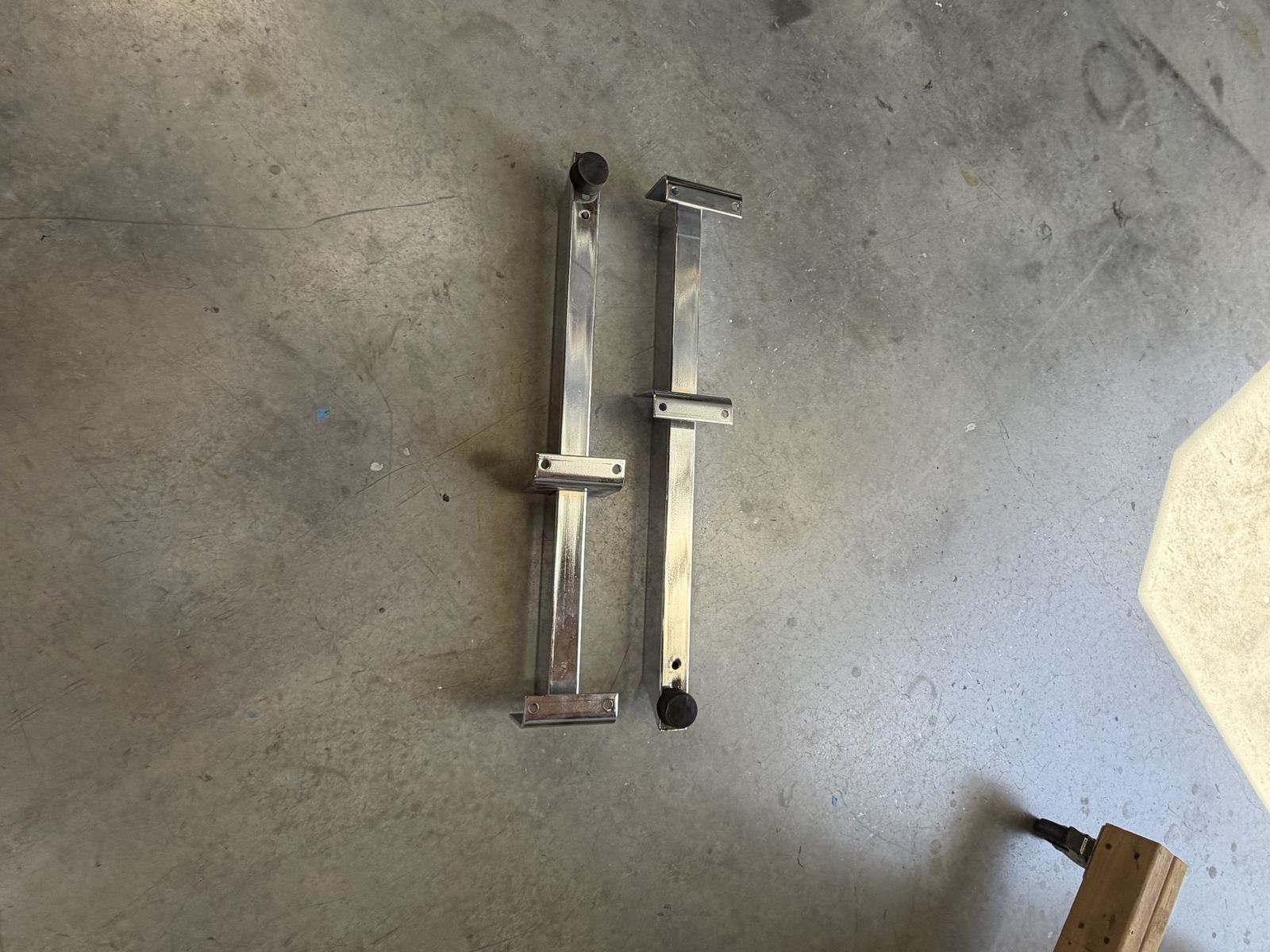 Chrome traction bars