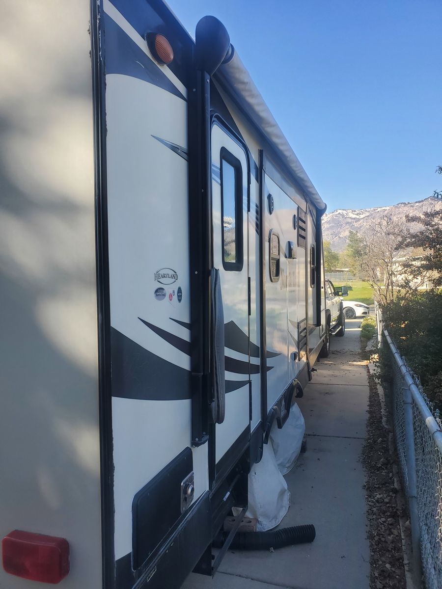 2017 Heartland North Trail 27 foot Fully Self-Contained travel trailer.