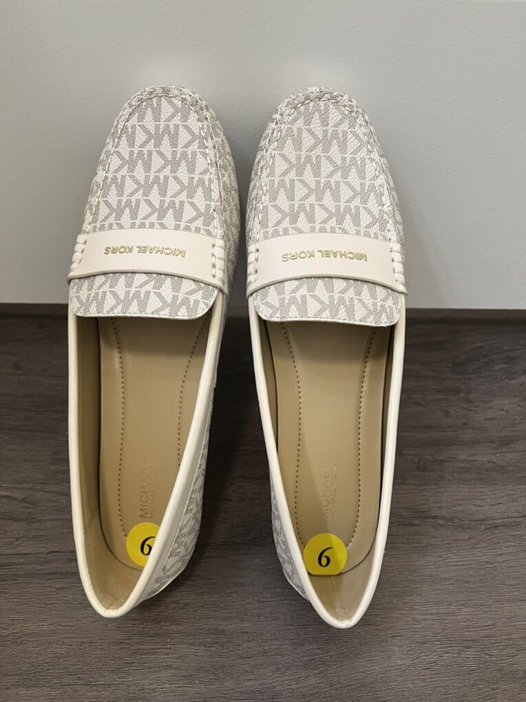 MICHAEL KORS Women's Shoe