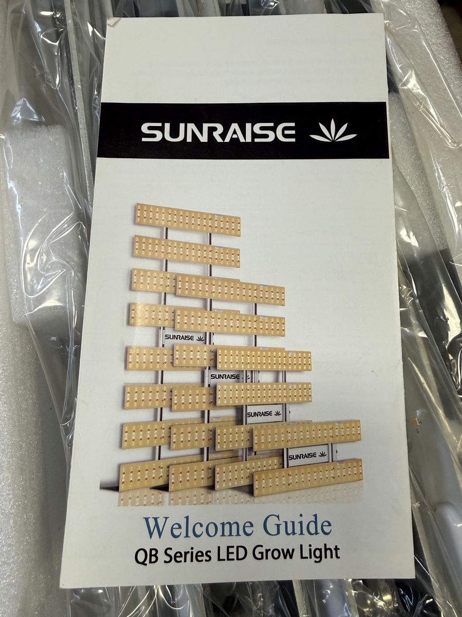Sunraise QB4000 8 panel grow lights
