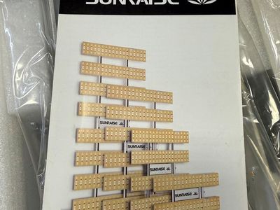 Sunraise QB4000 8 panel grow lights