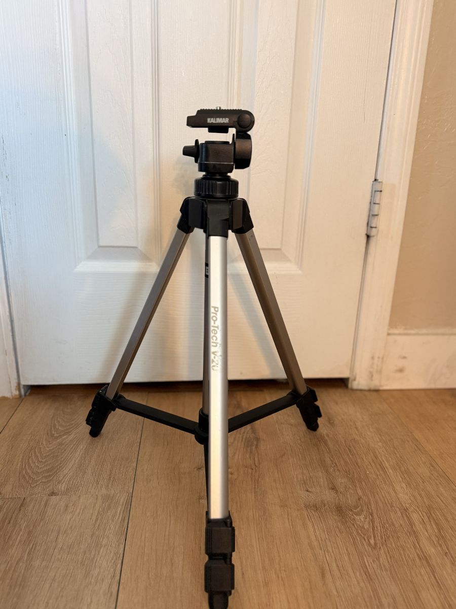 Kalimar Pro-Tech V-20 Tripod w/ Pan/Tilt Head for