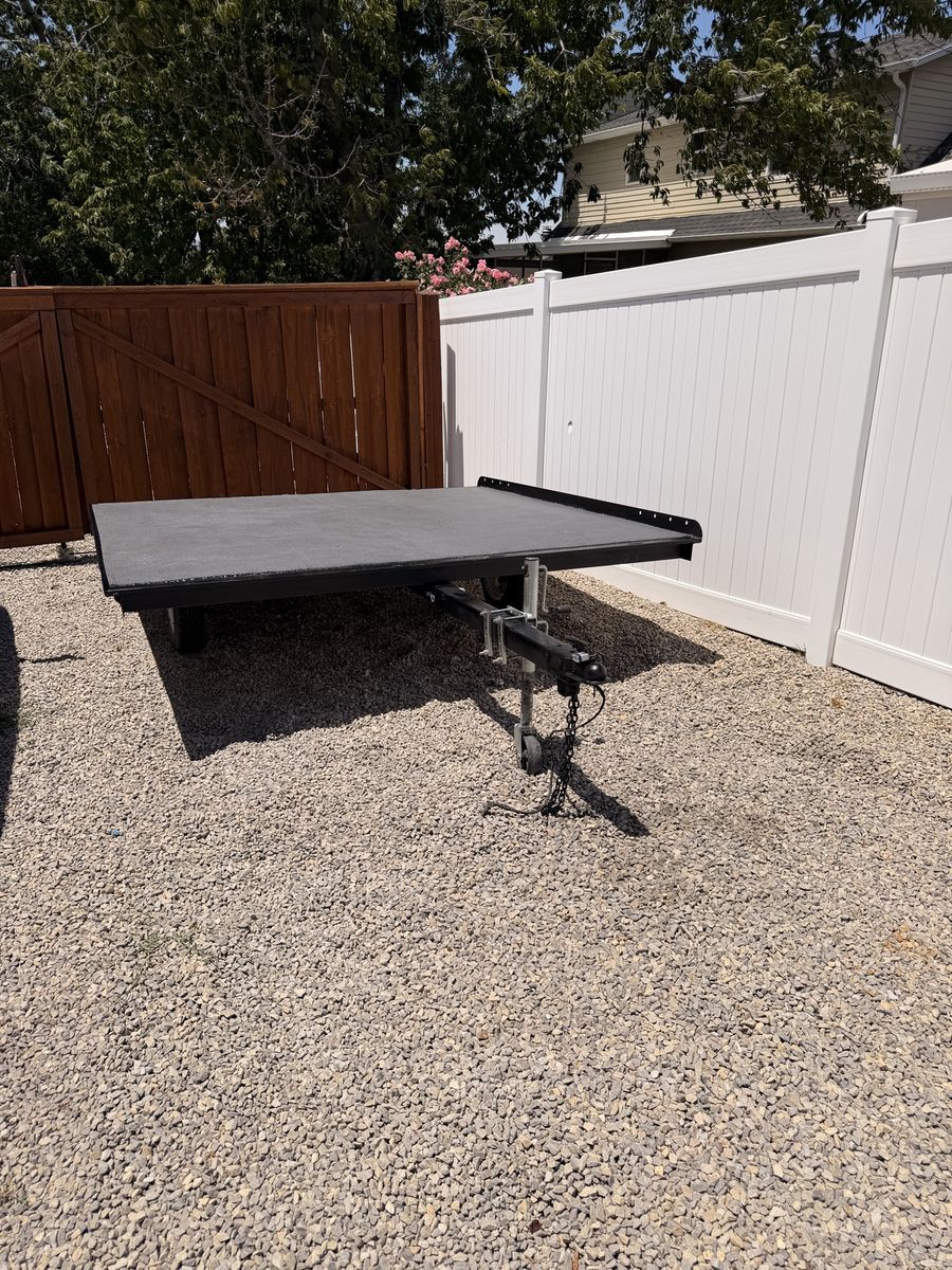 8‘ x 8‘ utility trailer with tilt deck
