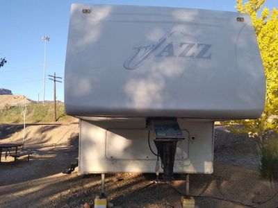2003 Jazz Thor fifth wheel