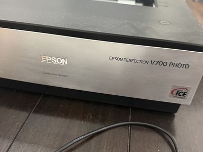 Epson Perfection V700 Photo Scanner Dual Lens System for Film
