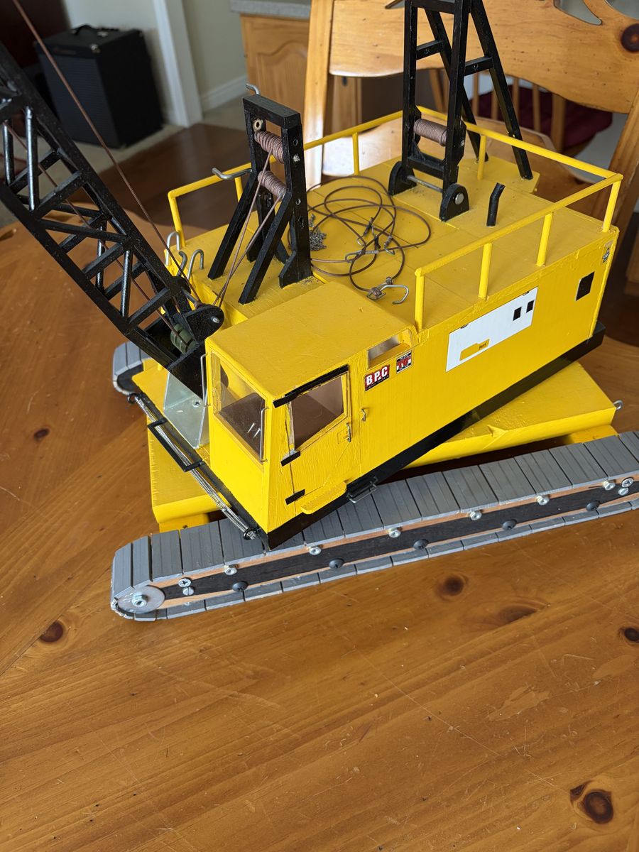 Custom built Kobelco 80 ton track crane