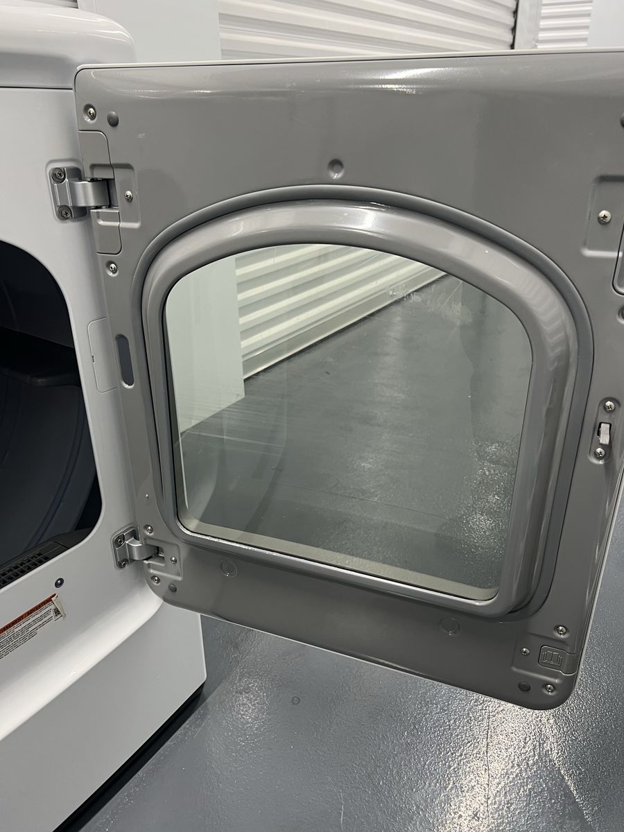 Main image 7