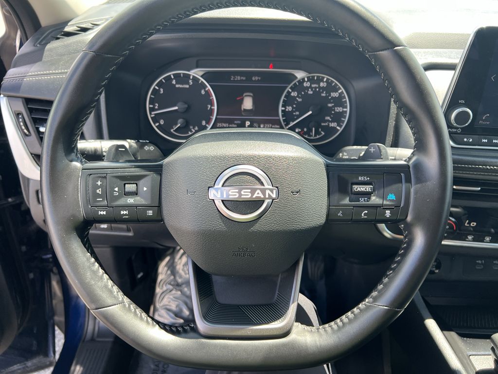 Main image 12